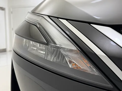 DX71WVN Nissan Qashqai 1.3 DiG-T MH Acenta Premium 5dr Thumbnail #30