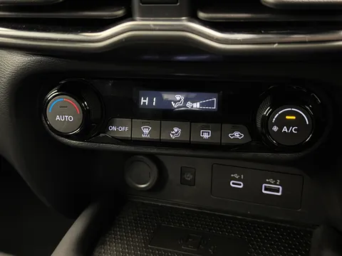 OW74HJG Nissan Juke 1.0 DiG-T N-Connecta 5dr Thumbnail #28