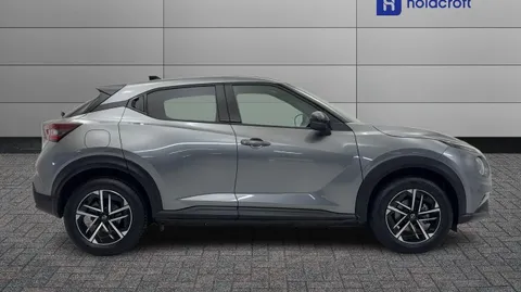 OY74YKW Nissan Juke 1.0 DiG-T N-Connecta 5dr Thumbnail #8