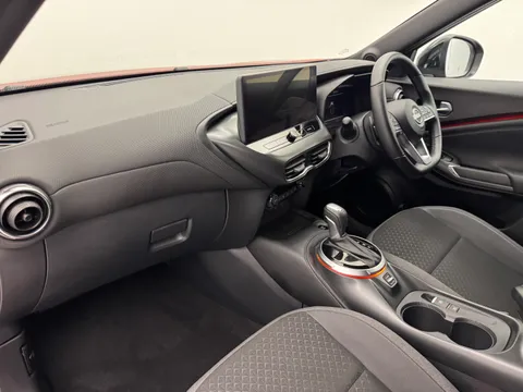 OE24XVJ Nissan Juke 1.0 DiG-T N-Connecta 5dr DCT Thumbnail #15