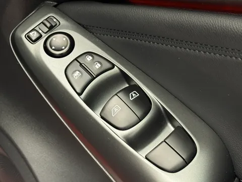 OE24XVJ Nissan Juke 1.0 DiG-T N-Connecta 5dr DCT Thumbnail #21