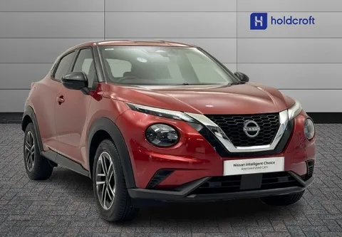 OE24XVJ Nissan Juke 1.0 DiG-T N-Connecta 5dr DCT Thumbnail #2