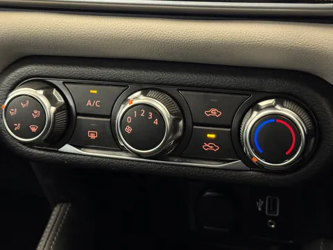 SM18SYJ Nissan Micra 0.9 IG-T Acenta 5dr Thumbnail #15