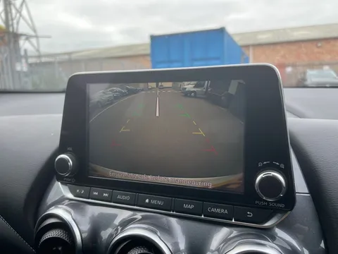 DU72BJK Nissan Juke 1.6 Hybrid N-Connecta 5dr Auto Thumbnail #13