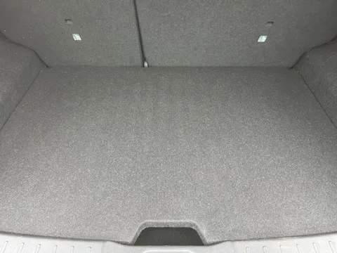 DU72BJK Nissan Juke 1.6 Hybrid N-Connecta 5dr Auto Thumbnail #17