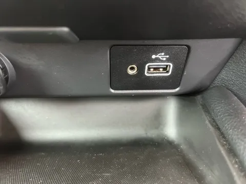 DU72BJK Nissan Juke 1.6 Hybrid N-Connecta 5dr Auto Thumbnail #24