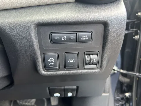 19 of 27 for Nissan Micra 1.0 IG-T 92 Tekna 5dr CVT