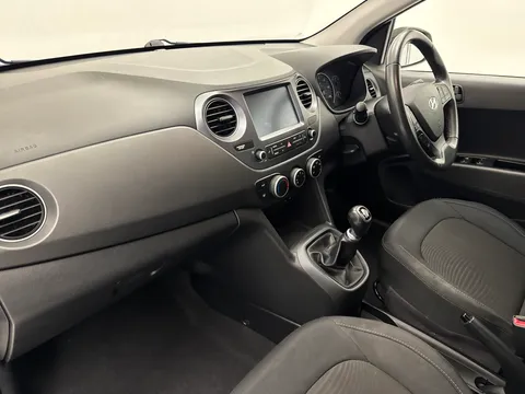 DV19KZW Hyundai i10 1.0 Play 5dr Thumbnail #12