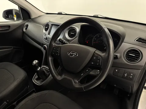 DV19KZW Hyundai i10 1.0 Play 5dr Thumbnail #19