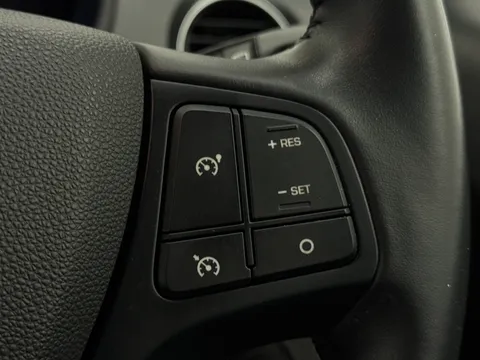 DV19KZW Hyundai i10 1.0 Play 5dr Thumbnail #21