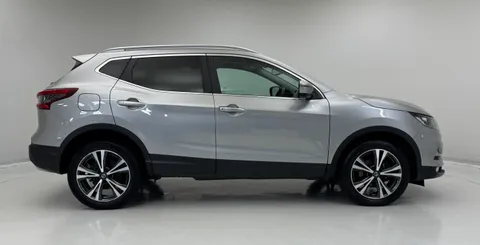 GU20CKJ Nissan Qashqai 1.3 DiG-T N-Connecta 5dr Thumbnail #7