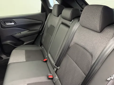 DT74UBJ Nissan Qashqai 1.5 E-Power N-Connecta 5dr Auto Thumbnail #11