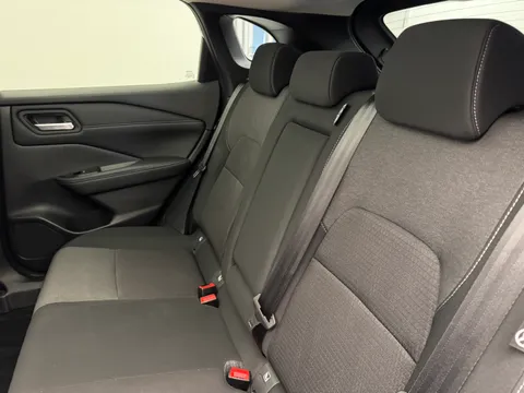 OY24WCF Nissan Qashqai 1.5 E-Power N-Connecta [Glass Roof] 5dr Auto Thumbnail #14