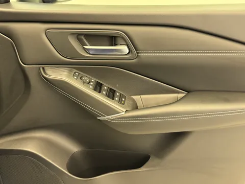 OY24WCF Nissan Qashqai 1.5 E-Power N-Connecta [Glass Roof] 5dr Auto Thumbnail #20