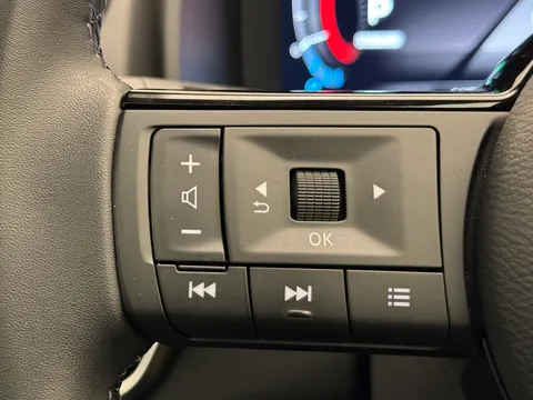 OY24WCF Nissan Qashqai 1.5 E-Power N-Connecta [Glass Roof] 5dr Auto Thumbnail #23