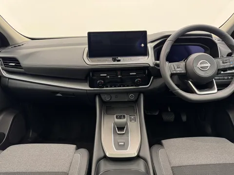 OE74UYL Nissan Qashqai 1.3 DiG-T MH 158 N-Connecta [Glass Rf] 5dr Xtronic Thumbnail #3