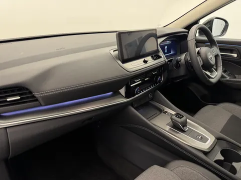 OE74UYL Nissan Qashqai 1.3 DiG-T MH 158 N-Connecta [Glass Rf] 5dr Xtronic Thumbnail #25