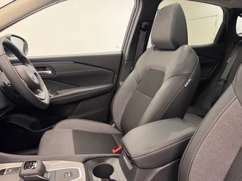 OE74UYL Nissan Qashqai 1.3 DiG-T MH 158 N-Connecta [Glass Rf] 5dr Xtronic Thumbnail #26