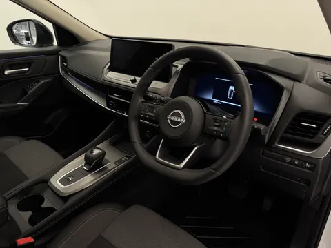 OE74UYL Nissan Qashqai 1.3 DiG-T MH 158 N-Connecta [Glass Rf] 5dr Xtronic Thumbnail #28