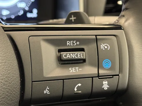 OE74UYL Nissan Qashqai 1.3 DiG-T MH 158 N-Connecta [Glass Rf] 5dr Xtronic Thumbnail #23