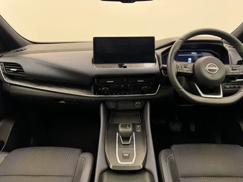 KM73VMW Nissan Qashqai 1.3 DiG-T MH 158 Tekna 5dr Xtronic Thumbnail #4