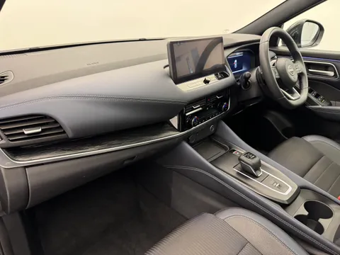 KM73VMW Nissan Qashqai 1.3 DiG-T MH 158 Tekna 5dr Xtronic Thumbnail #16