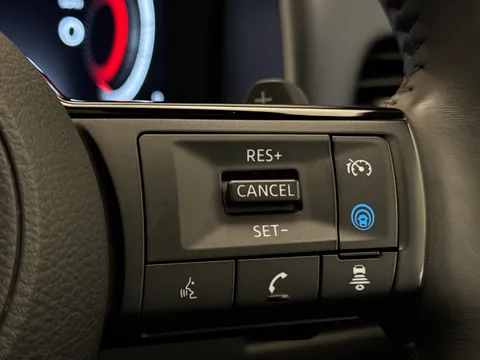 KM73VMW Nissan Qashqai 1.3 DiG-T MH 158 Tekna 5dr Xtronic Thumbnail #26