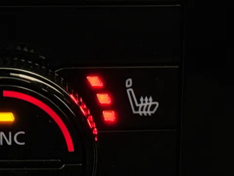 KM73VMW Nissan Qashqai 1.3 DiG-T MH 158 Tekna 5dr Xtronic Thumbnail #32