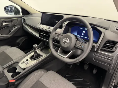 OW24FAO Nissan Qashqai 1.3 DiG-T MH N-Connecta [Glass Roof] 5dr Thumbnail #16