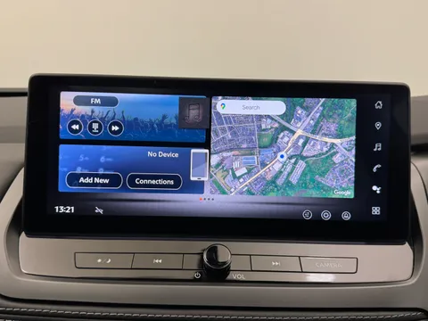 OW24FAO Nissan Qashqai 1.3 DiG-T MH N-Connecta [Glass Roof] 5dr Thumbnail #19