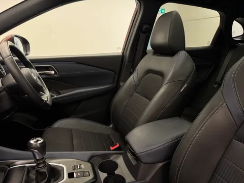 DU72AZF Nissan Qashqai 1.3 DiG-T MH Tekna 5dr Thumbnail #14