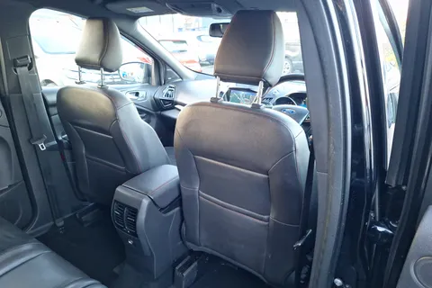 SG18RKE Ford Kuga 2.0 TDCi 180 ST-Line 5dr Auto Thumbnail #15