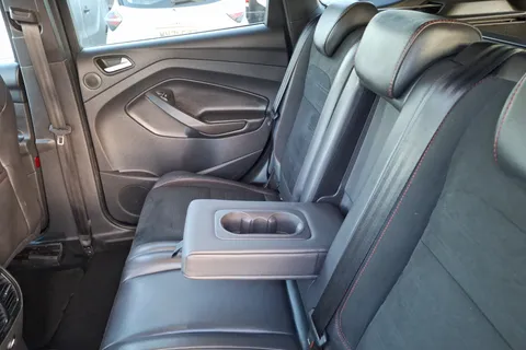 SG18RKE Ford Kuga 2.0 TDCi 180 ST-Line 5dr Auto Thumbnail #17