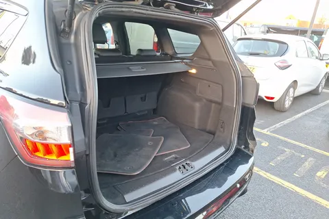 SG18RKE Ford Kuga 2.0 TDCi 180 ST-Line 5dr Auto Thumbnail #24