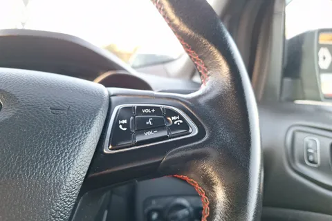 SG18RKE Ford Kuga 2.0 TDCi 180 ST-Line 5dr Auto Thumbnail #33