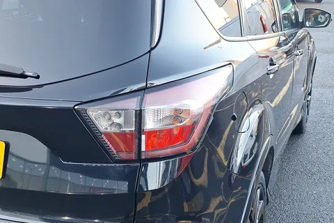 SG18RKE Ford Kuga 2.0 TDCi 180 ST-Line 5dr Auto Thumbnail #41