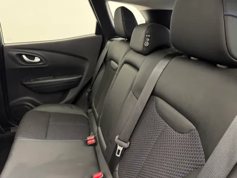 DU20XGP Renault Kadjar 1.3 TCE S Edition 5dr Thumbnail #10