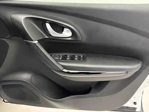 DU20XGP Renault Kadjar 1.3 TCE S Edition 5dr Thumbnail #19