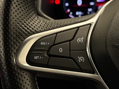 DS72XKZ Renault Clio 1.0 TCe 90 RS Line 5dr Thumbnail #21