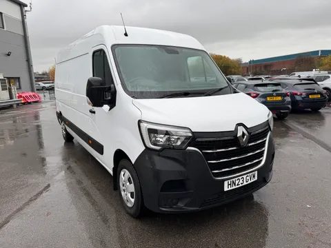 HN23GVM Renault Master LM35dCi 135 Business+ Medium Roof Van Thumbnail #2