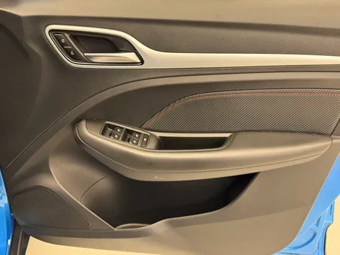 AE70RWL Mg Motor Uk Zs 1.5 VTi-TECH Exclusive 5dr Thumbnail #16