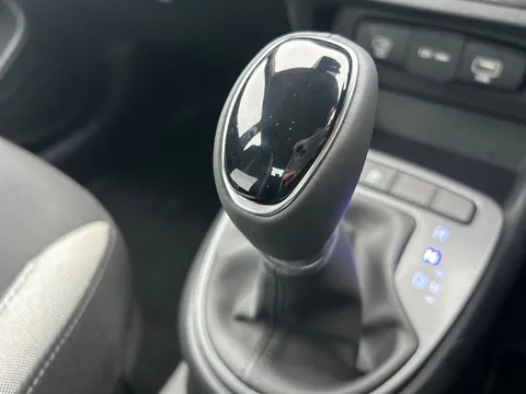 DS75UYX Hyundai i10 1.0 [63] Advance 5dr Auto [Nav] Thumbnail #13