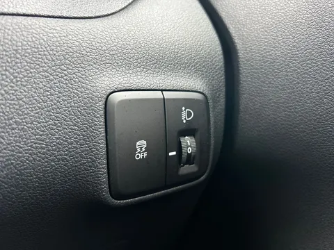 DS75UYX Hyundai i10 1.0 [63] Advance 5dr Auto [Nav] Thumbnail #20