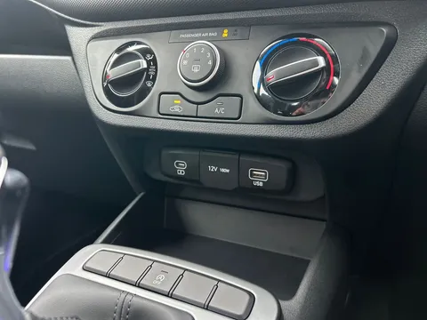 DS75UYX Hyundai i10 1.0 [63] Advance 5dr Auto [Nav] Thumbnail #30