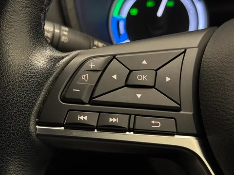 DE72AKN Nissan Juke 1.6 Hybrid Premiere Edition 5dr Auto Thumbnail #27