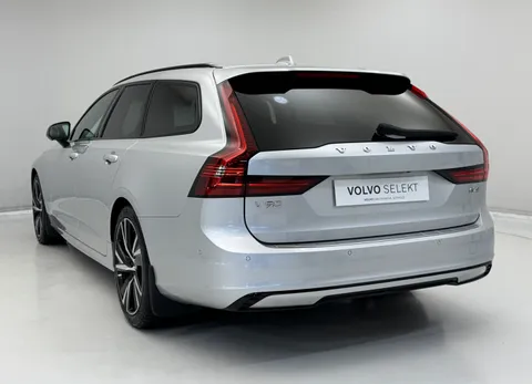 KS70PYG Volvo V90 2.0 B4D R DESIGN 5dr Auto Thumbnail #9