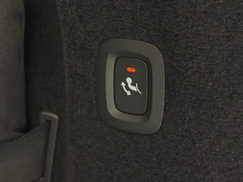 KS70PYG Volvo V90 2.0 B4D R DESIGN 5dr Auto Thumbnail #16