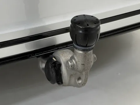 KS70PYG Volvo V90 2.0 B4D R DESIGN 5dr Auto Thumbnail #14