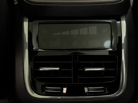 KS70PYG Volvo V90 2.0 B4D R DESIGN 5dr Auto Thumbnail #18