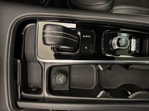 KS70PYG Volvo V90 2.0 B4D R DESIGN 5dr Auto Thumbnail #20